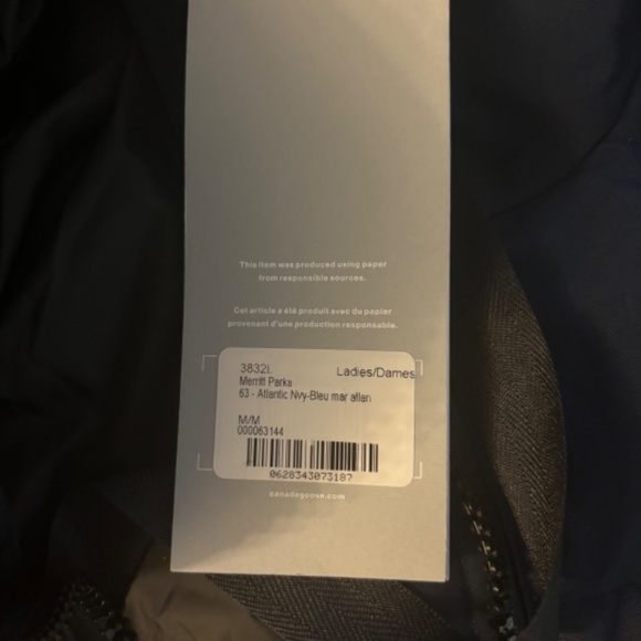 NEW! Navy Canada Goose - Picture 7 of 7